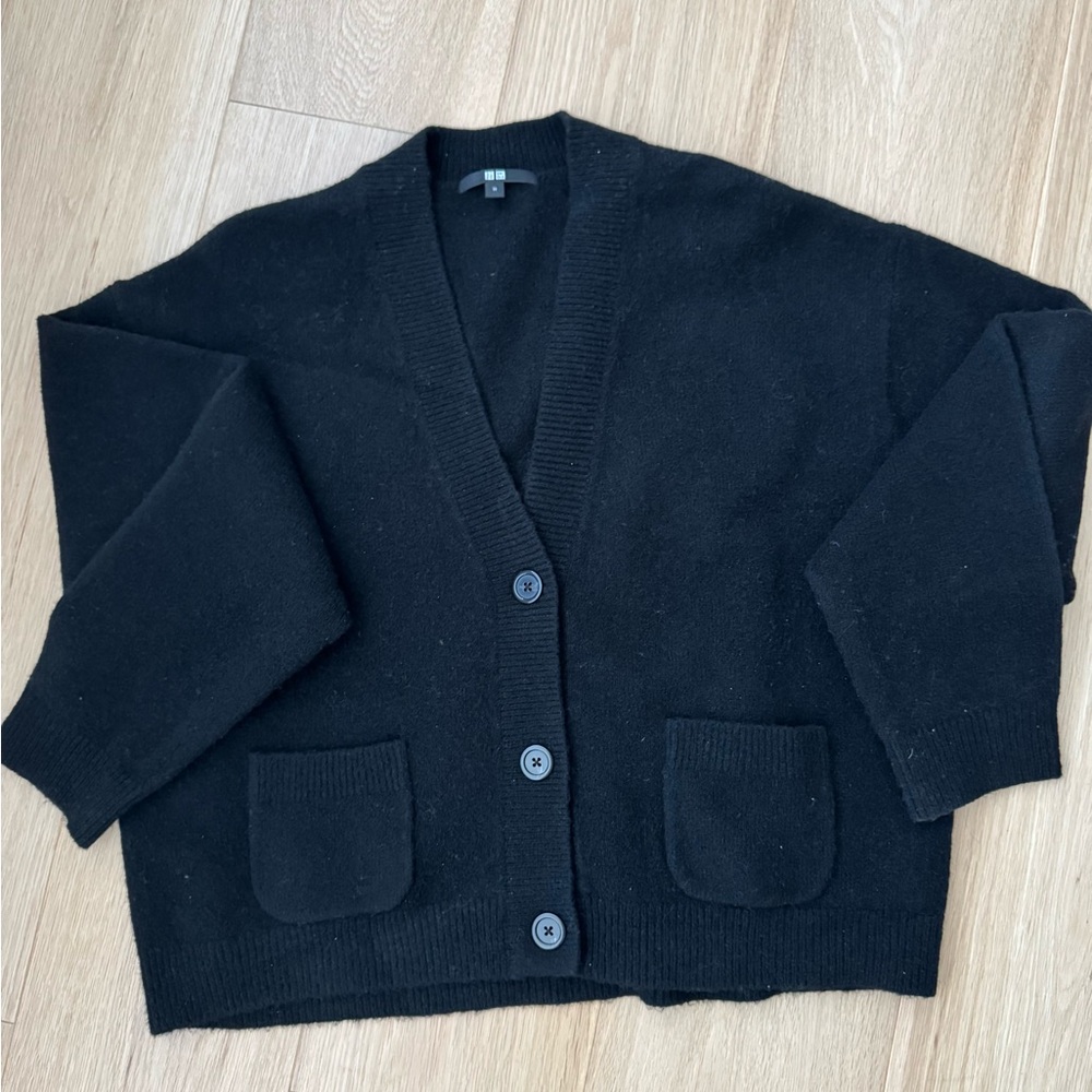 Uniqlo Oversized Crop Cardigan Sweater